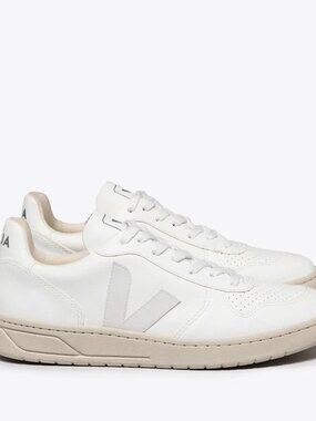 Veja Women's White Leather Low-Top Sneakers - Clean White